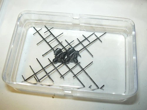 Schiffsmodell 1:1250...Navis...Ersatzmasten noch am Spritzast