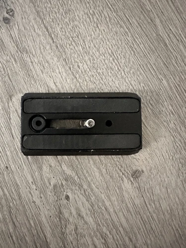 Manfrotto 561B Tripod Head For HDV Fluid Video - Picture 6 of 13