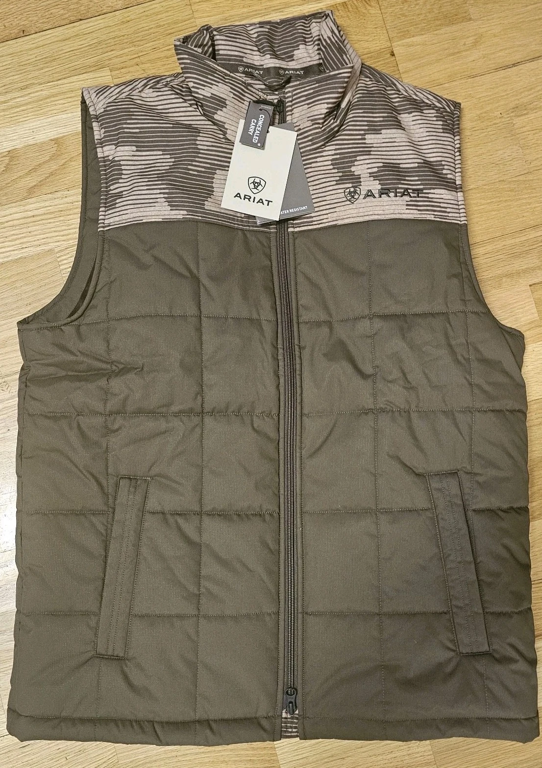 NWT Ariat Men's Vest Crius Insulated Size M New With Tags