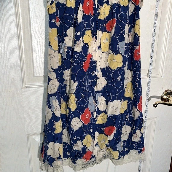 De colección-Betsy Johnson-6-multicolor-encaje floral, 100% seda, cremallera completa, vestido midi. Foto 4 de 4