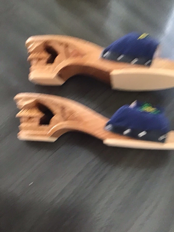 Rare, 1940’s Dr. Scholls Shoes, Slides, Clogs Blue Velvet Beaded,hand Carved 9.5 - Image 2 of 4