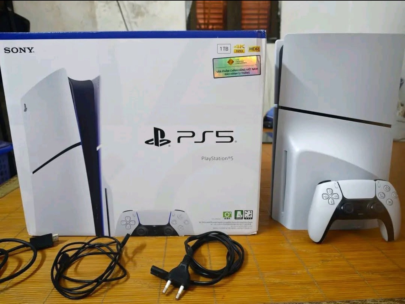 Sony PS5 Slim +Visore 2 generazione (LEGGI DESCRIZIONE LEGGI)