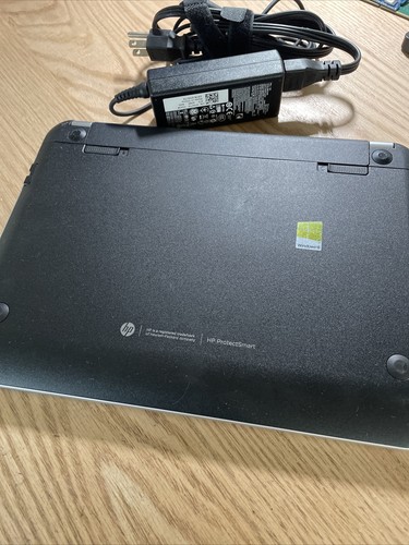 HP Pavilion TS AMD A4-1250 APU @1.0 GHz, 4 GB RAM, 500GB HDD, Touch, WIN 8.1 - Picture 9 of 12