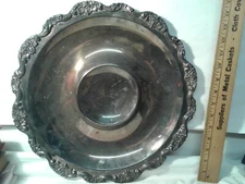 VINTAGE ORNATE FLOWERED EDGES EPCA SILVERPLATE ?SILVER CO 437 chip dip tray 14"