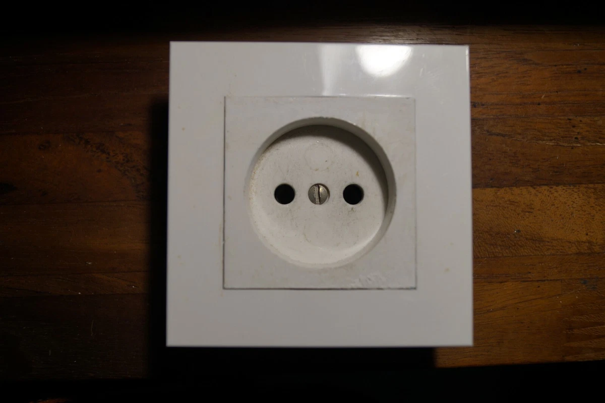 Lot De 3 Prises électriques Legrand Mosaic – Ancien Modèle – Occasion