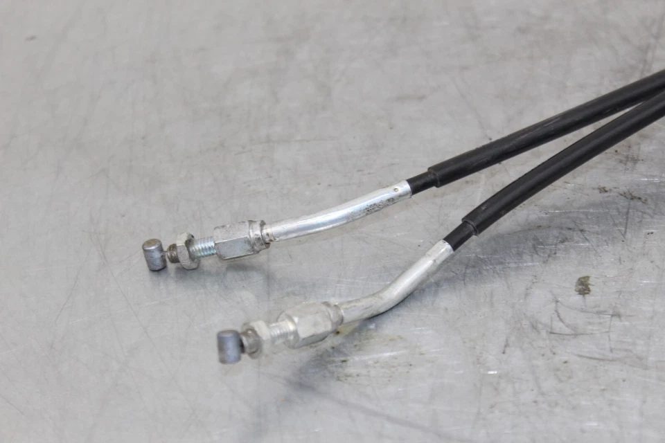 11-24 SUZUKI GSXR 600 THROTTLE CABLES 58300-14J11 58300-14J01 - Image 2 of 4