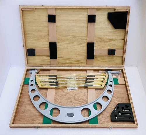 Mitutoyo 104-143A Outside Micrometer 400-500 MM & Interchangeable Anvils