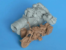 1/35 Scale WWII Motorcycle Sidecar Stowage Resin Kit Luggage Bags Gear NO MOTO