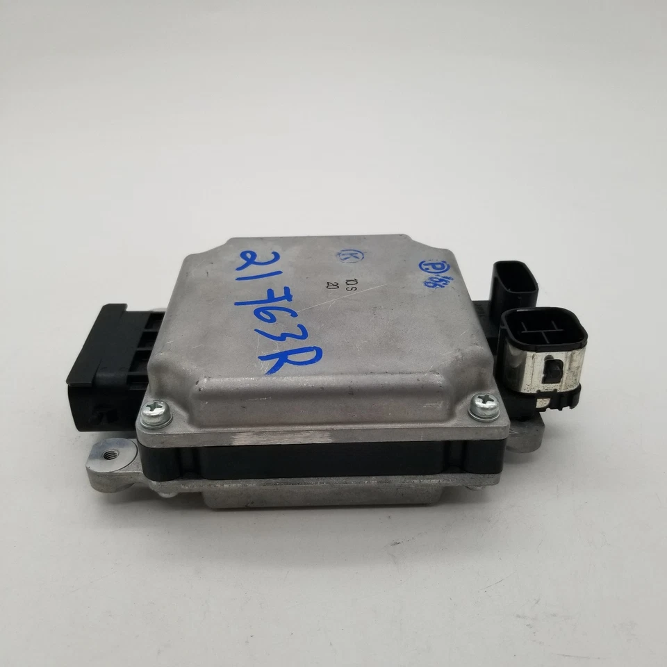 2016 - 2020 LEXUS GS350 GS450h Power Steering Control Module 89650-30C00 - Image 3 of 4