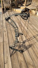 Prime Centergy Compound Bow Recon Gray RH  60-70#  30"  333fps, Picatinny & IMS