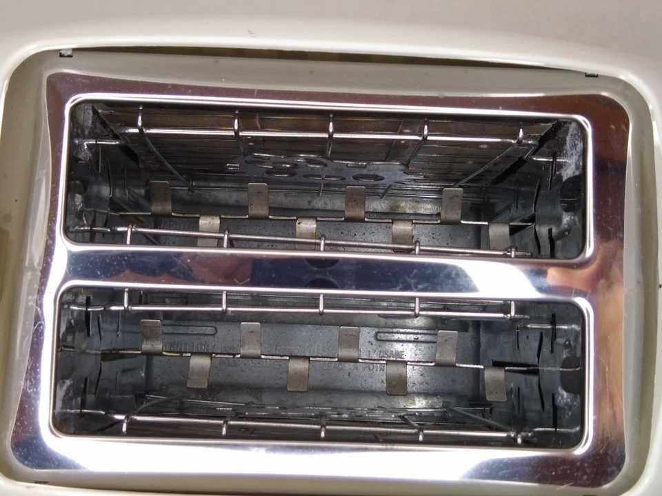 Hello Kitty 2-Scheiben Breitschlitz Toaster KT5211 weiß rosa Brot Bagel getestet funktioniert - Bild 4 von 4