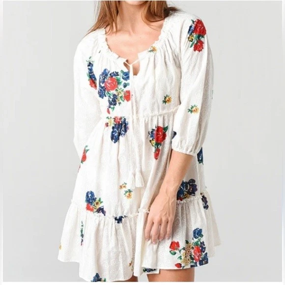 sachin and babi light blue dress OndadeMar White Embroideried Tunic Cover-up