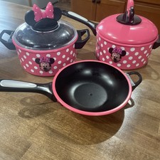 2013 DISNEY STORE EXCLUSIVE MINNIE MOUSE COOKING PLAYSET 2 Pots W/lids Pan
