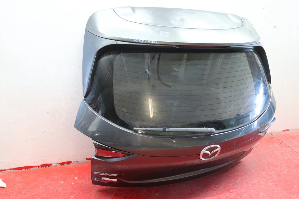 2017 2021 MAZDA CX5 REAR LIFTGATE OEM WITH CAMERA - Image 3 of 4