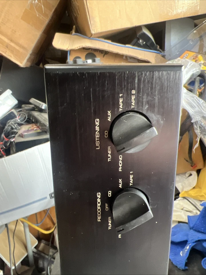 Amplificador Integrado Vintage Rotel RA-960BX Bom Estado Preto Amplificador Pesado - Imagem 4 de 4