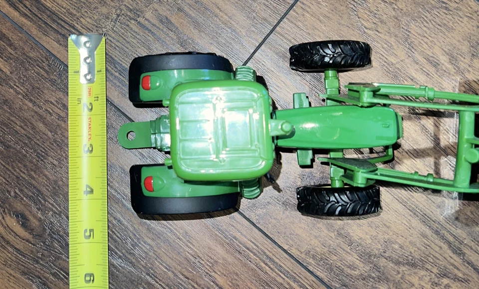 JOHM DEERE ERTL TRACTOR 8" x 11" W/removable FRONT LOADER 8" x 16" - Image 4 of 4