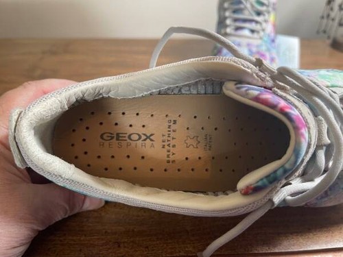 Women's GEOX RESPIRA "Nebula" Multi Floral Print Low Top Sneakers-Sz 7-NWT - Picture 8 of 10