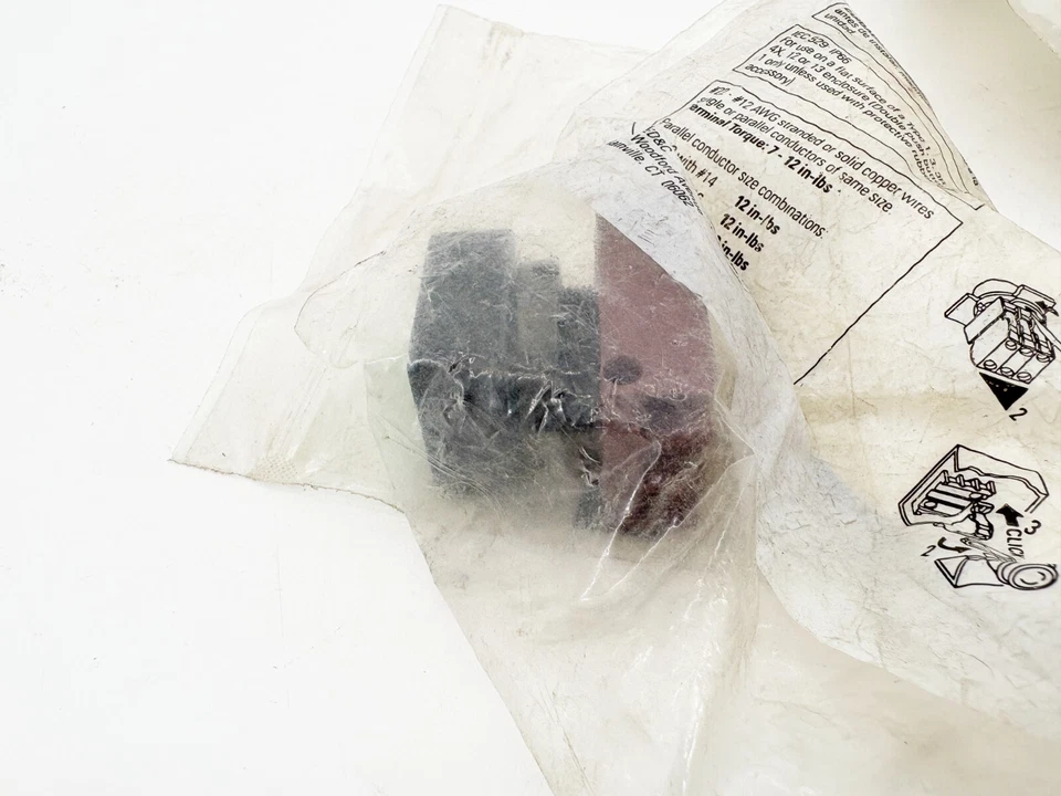 Lot of 2 New General Electric GE P9SPNVG Push Buttons Momentary Green - Image 3 of 3