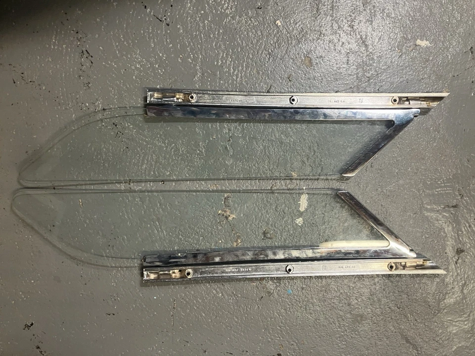 Deflectores de aire de ventana lateral Chevrolet Vega Monza 71-76 NOS 994531 Foto 3 de 4