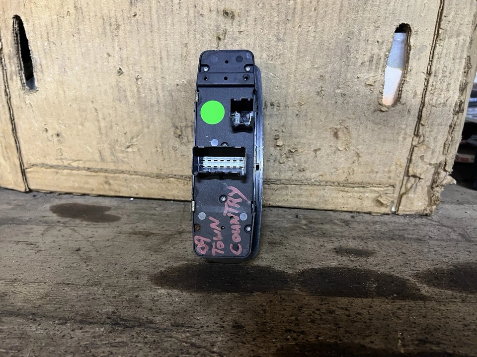 Interruptor de ventana principal del conductor Chrysler Town & Country 2008-2011/04602 535AH OEM Foto 4 de 4