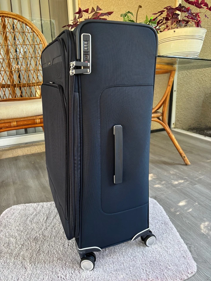 Samsonite Silhouette 18 Large Softside Spinner Suitcase Color: Deep Navy - Image 2 of 4