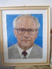 Portr&auml;t von Erich Honecker  Original hinter Glas  Rahmen  63 x 53 cm
