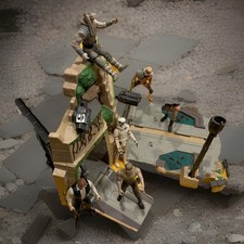 Vintage 1997 Star Wars Micro Machines Yavin Rebel Action Fleet Base w  6 Figures