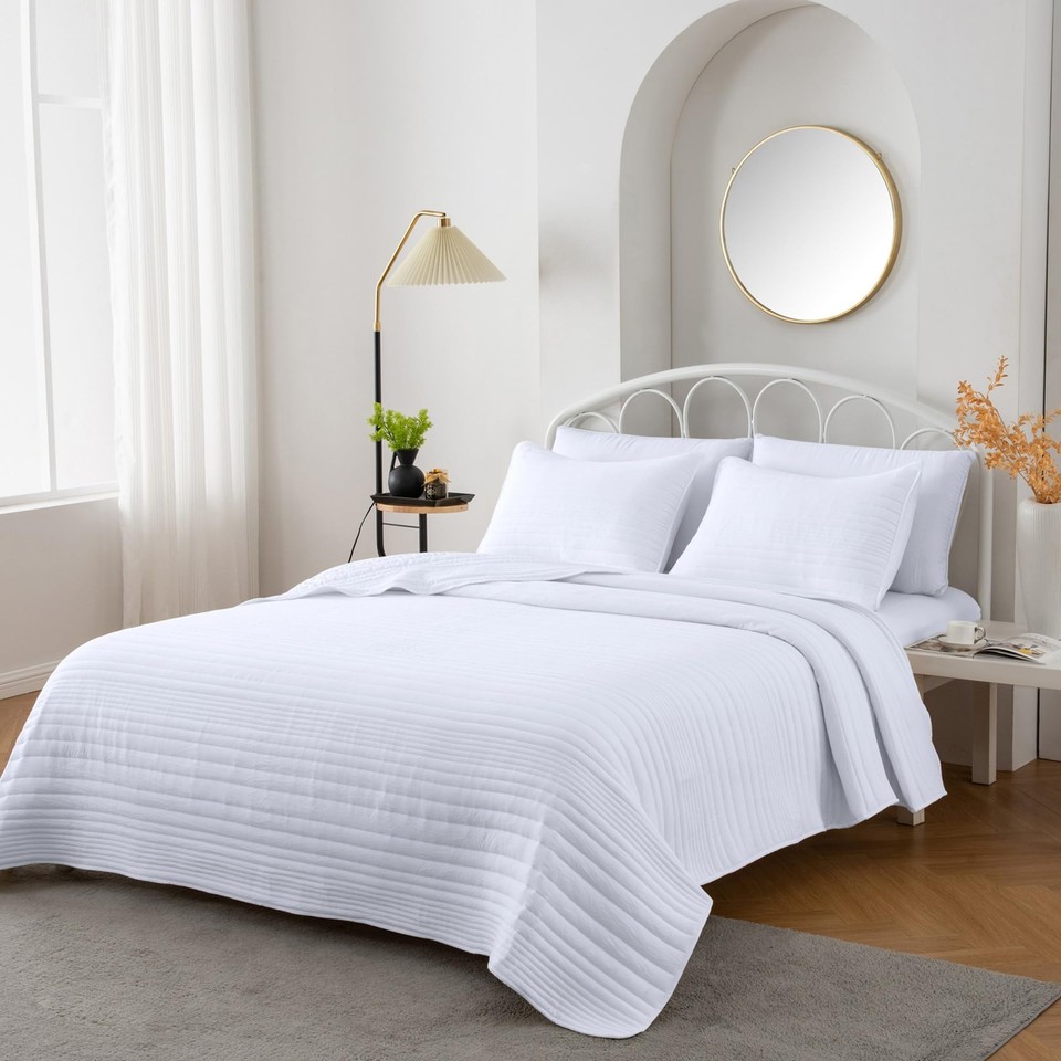 Quilt Set Full Queen Size White Lightweight Ultra Soft Microfiber