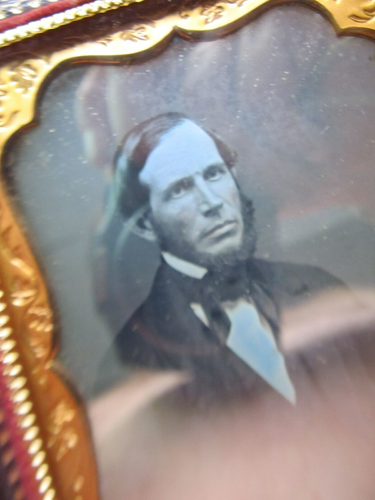 Early Antique 1845 Daguerreotype, Stately Gentleman, SCARCE LARGE 1/4 SIZE PLATE - Picture 4 of 8