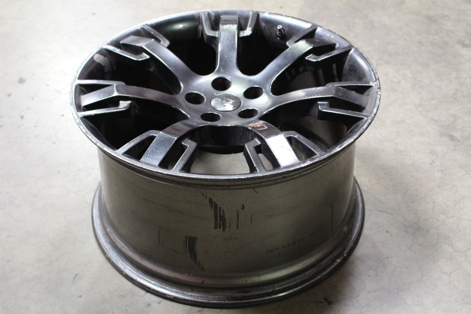 Maserati GranCabrio, Front Trident Wheel, Bad Paint, 10.5x20, Used