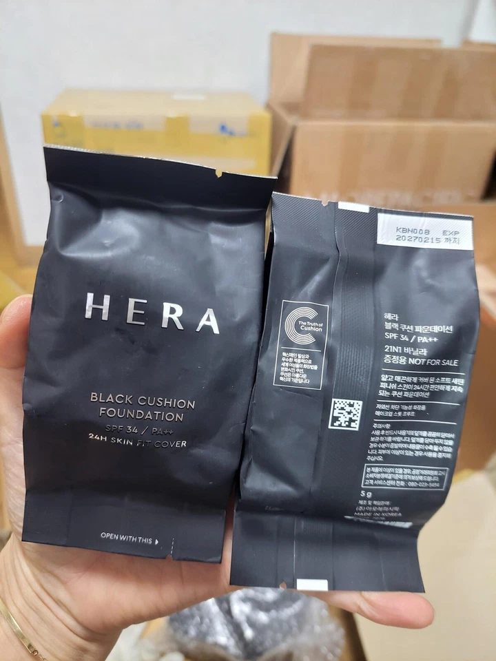 HERA 2024 NEW Black MINI Cushion Foundation 5g SPF34/PA++ K-Beauty. Shade 21N1 - Image 2 of 4