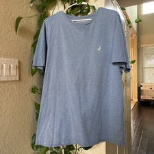 Men  s Nautica classic fit Shirt Size XL