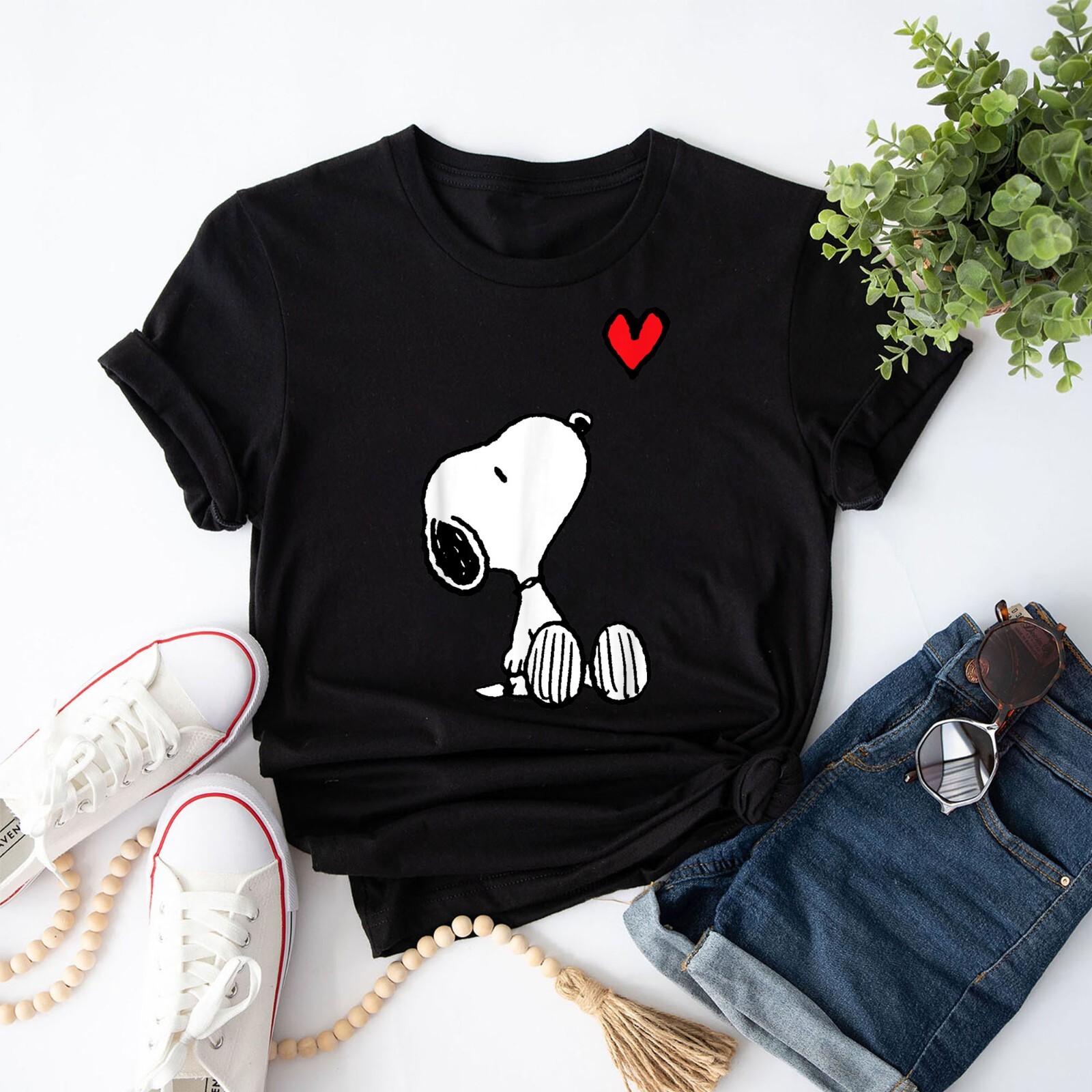 Snoopy Heart Peanuts Graphic Unisex T-Shirt