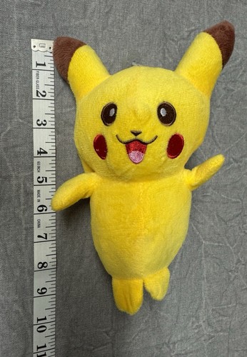 Pokémon Pikachu Yellow 9” Plush/Stuffed Animal Toy Suction To Glass Or Mirror - Picture 4 of 5