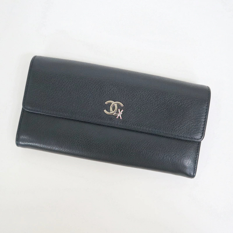 CHANEL Black Lambskin Long Wallet with Silver Hardware Pre-Owned Cash on Delivery Available