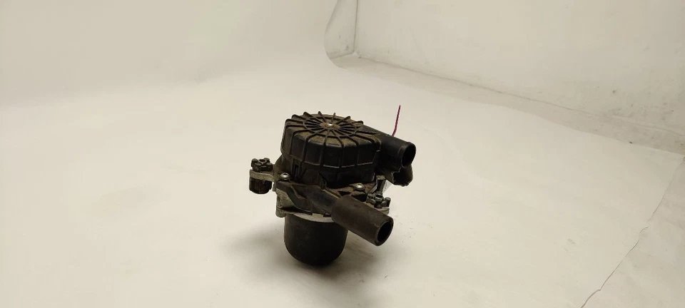 SECONDARY AIR INJECTION PUMP 17610-0C010 2006 LEXUS GX470 Foto 3 de 4