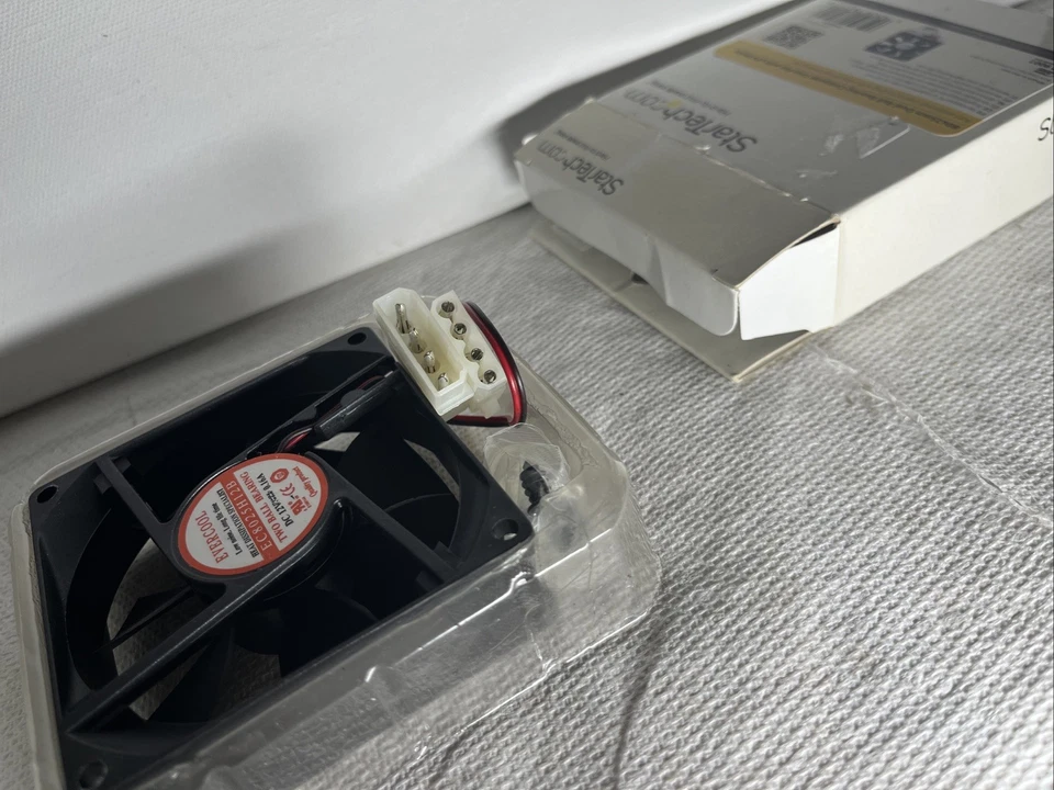 Startech.com 80MM Ball Bearing case FAN with, 4PIN, 3.14" x 3.14" x 0.98", 12 V - Image 4 of 4