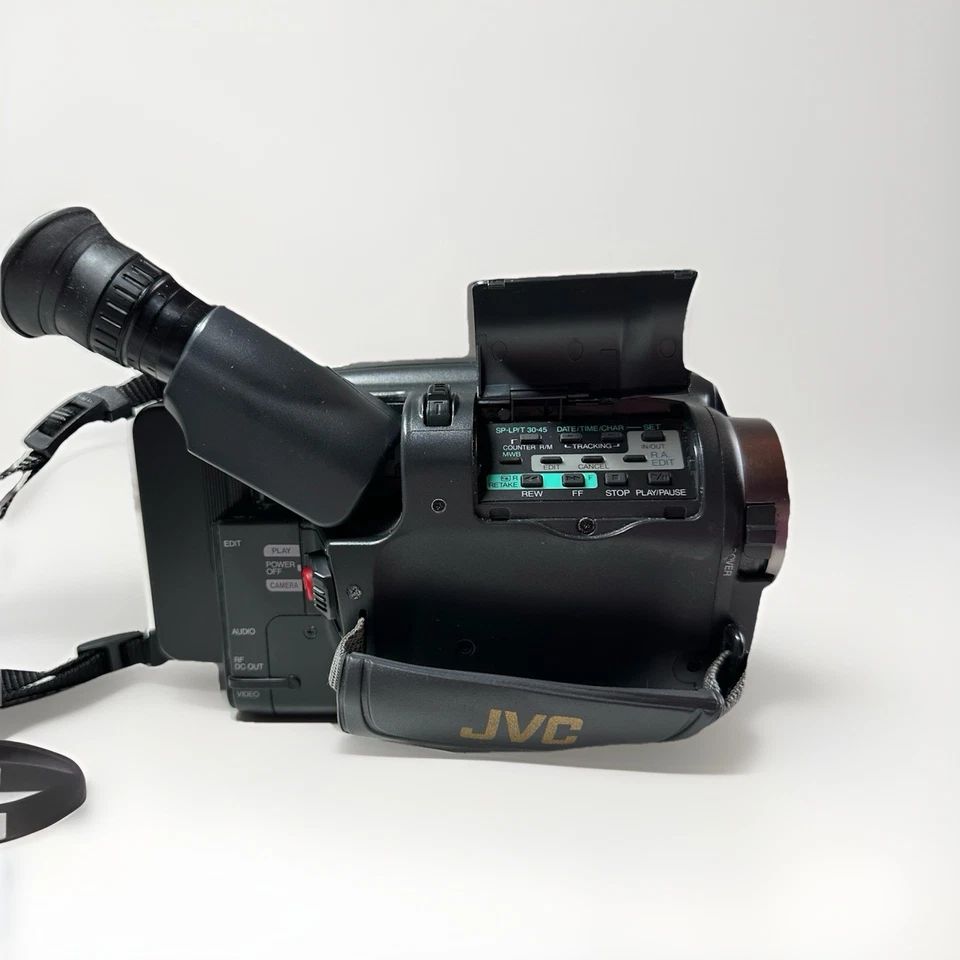 Camcorder JVC GR- AX 48 Compact VHS, Sehr guter Zustand mit Zubehörpaket - Bild 4 von 4