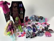Monster High 49 Items 3 Dolls, 2 Coffins, Clothes, Shoes, Pets, Accessories READ