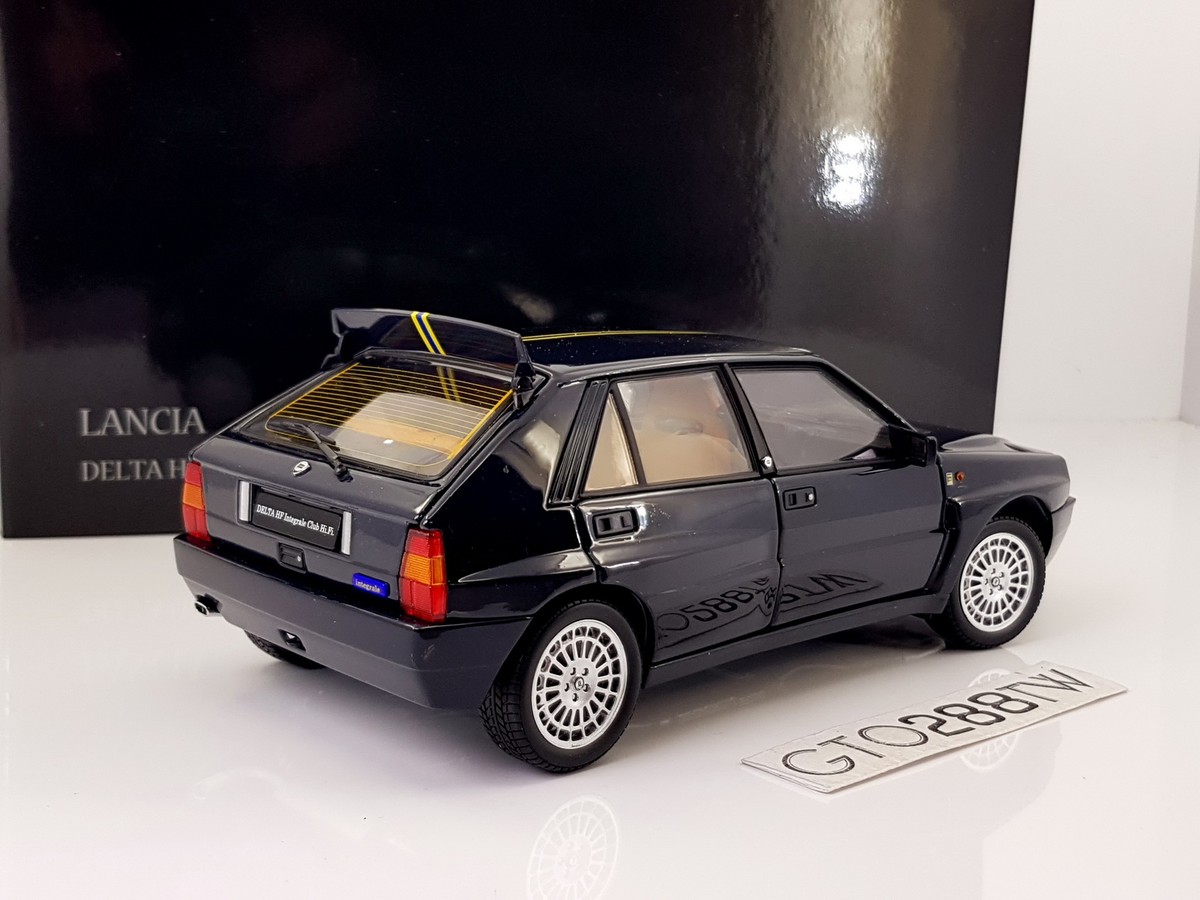 Kyosho 1:18 scale Lancia Delta HF integrale 