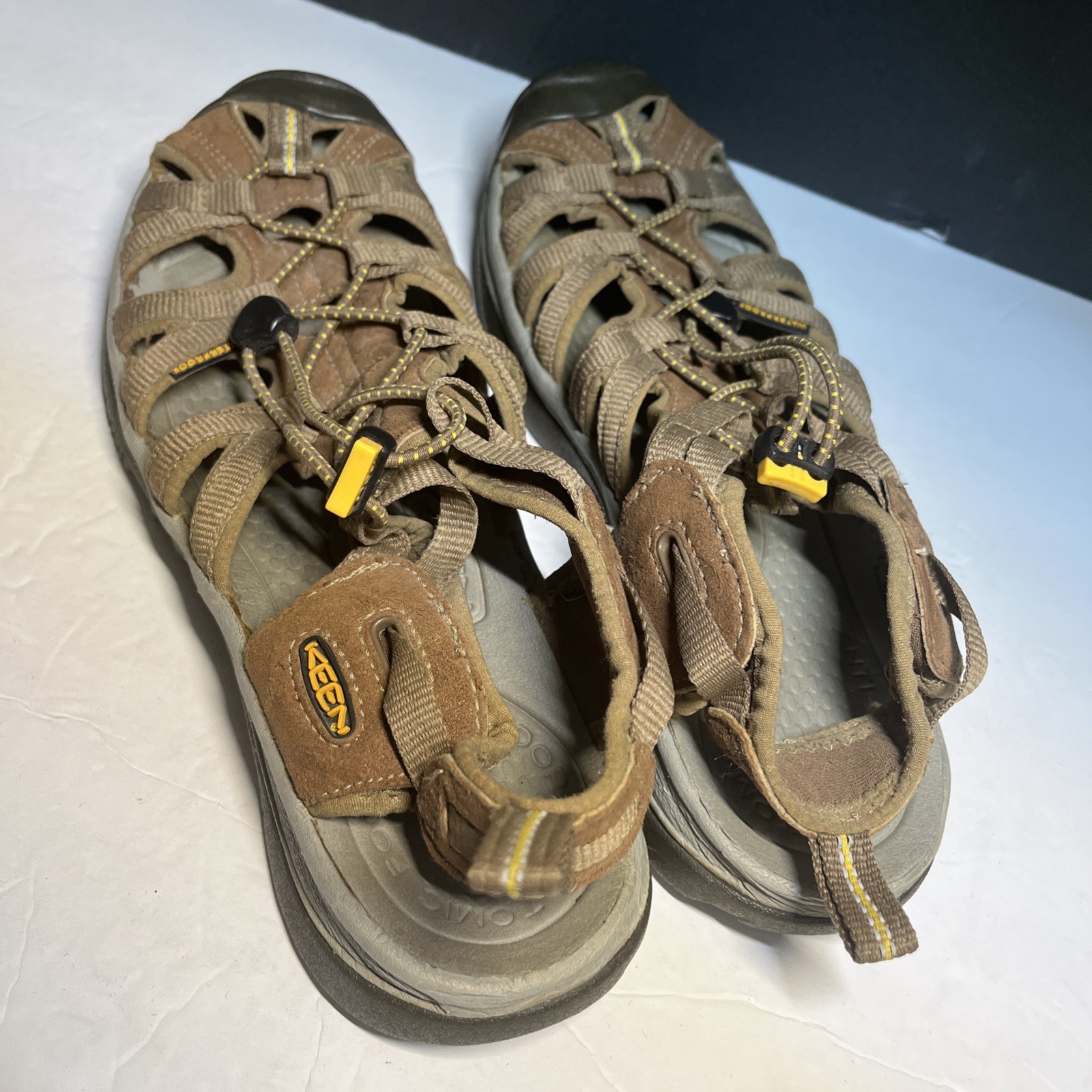 Sandali sportivi impermeabili Keen Whisper sandali da trekking sentieri marroni da donna taglia 9