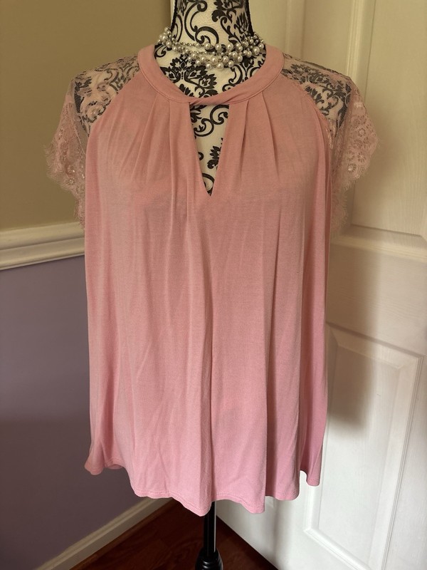 Fyve Women’s  pink lace sleeve vneck blouse cap sleeve ruffle fringe top PXL