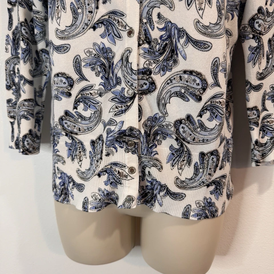 WHBM White House Black Market Cardigan Sweater M White Blue Paisley 3/4 Sleeve - Image 3 of 4