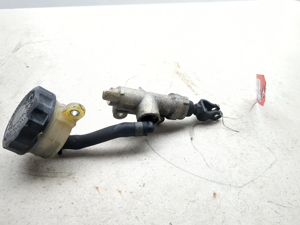 04-09 Cilindro maestro de freno trasero Honda VTX1300C VTX 1300 Foto 3 de 4