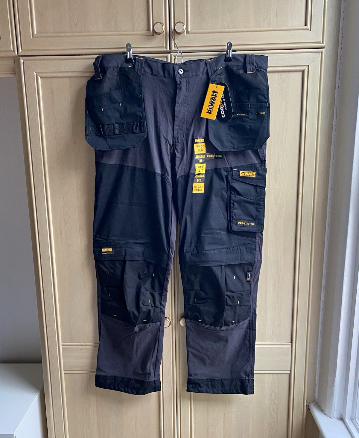 DeWalt ProStretch Work Trousers W40 L31 Grey Black Holster Knee Pad NWT