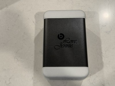 JENNIE Beats Solo 4 Special Edition Headphones Onyx Black NEW ON