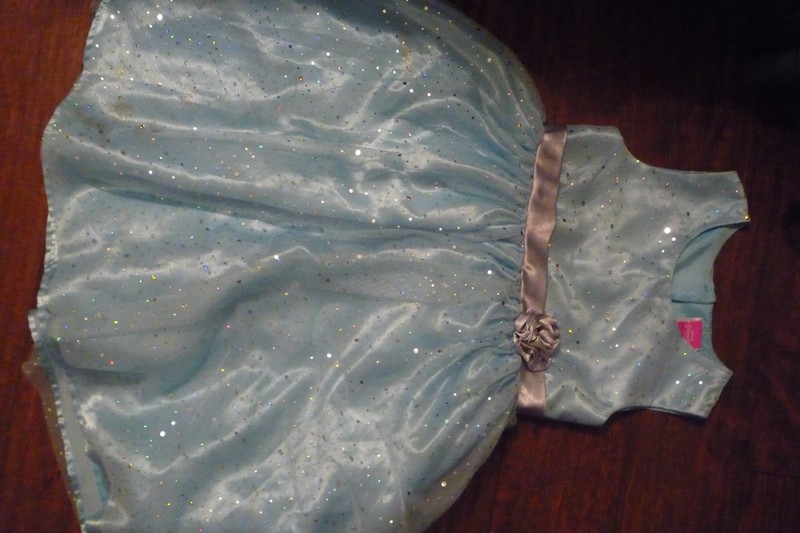 Disney "Frozen" dress girls size 6, light blue fancy