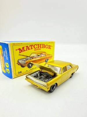 Matchbox Lesney 36c Opel Diplomat mit grauem Motor