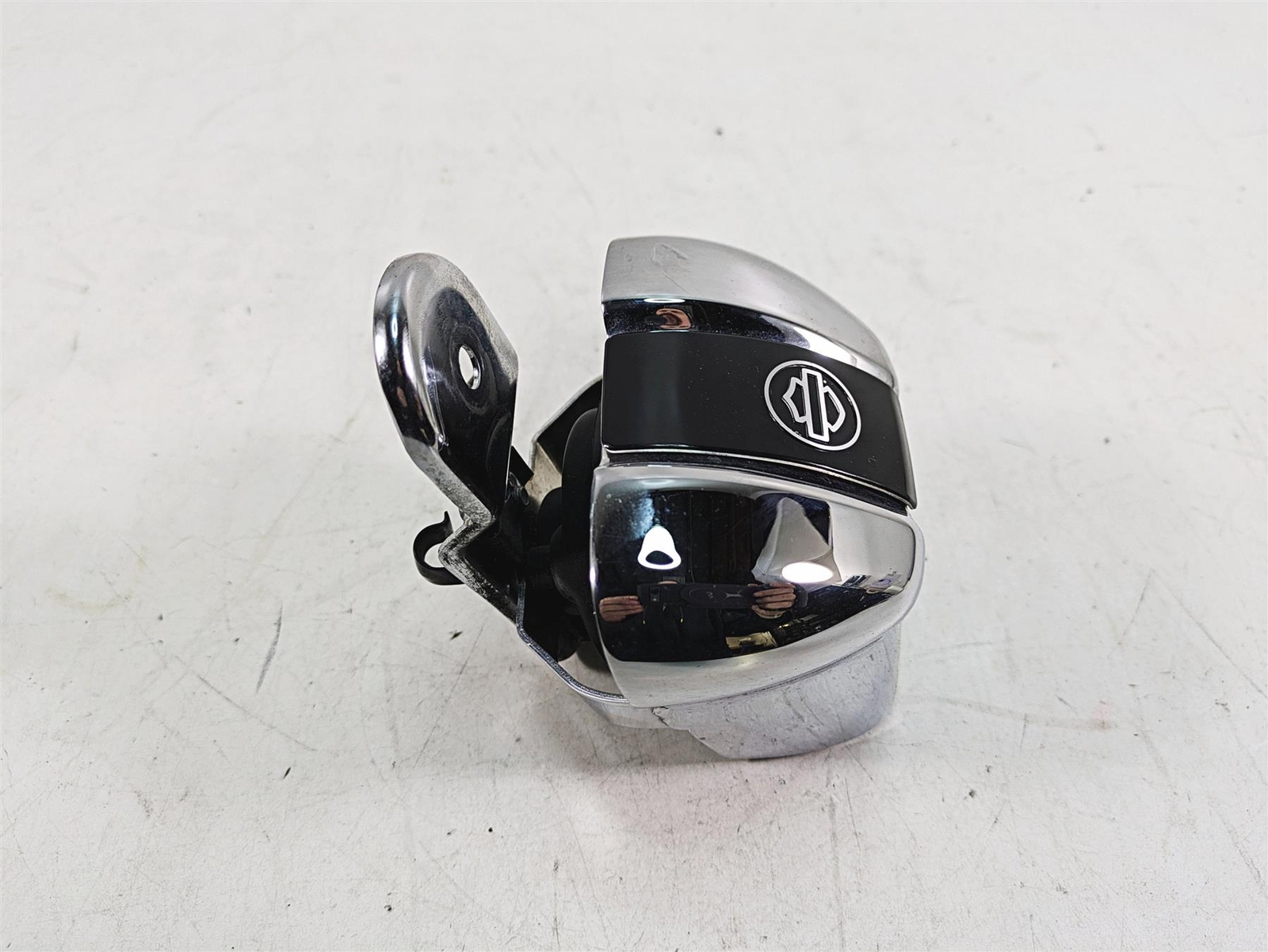 2020 Harley Touring FLHX Street Glide Horn + Chrome Cover 6906090H