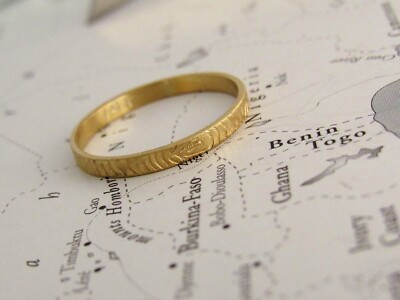 Ehering. Ein Memory Ring. Individuell gravierter Wolfram Fingerabdruck Ring. Unikat